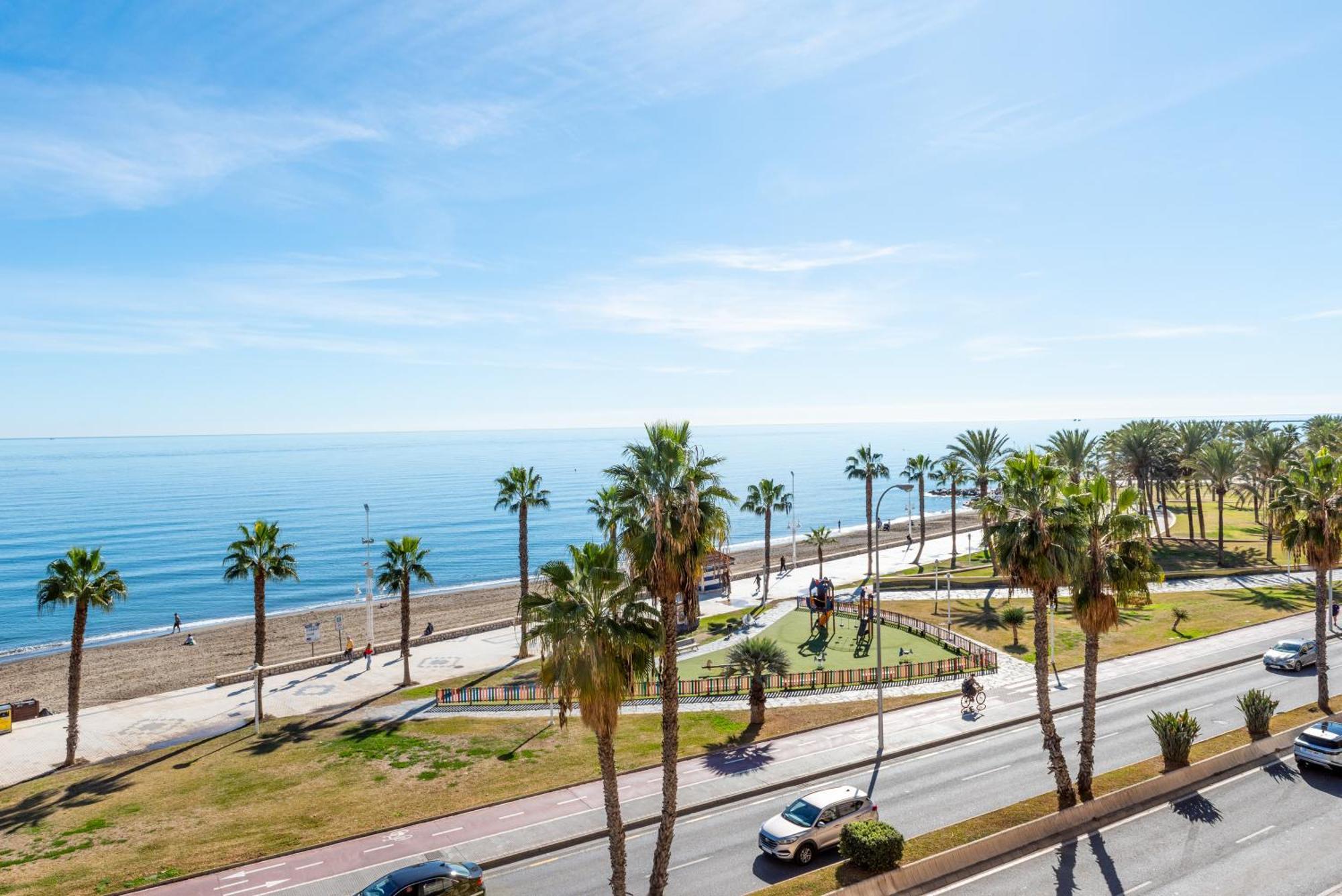 Special Mcgomez Next To The Beach Málaga Exterior foto